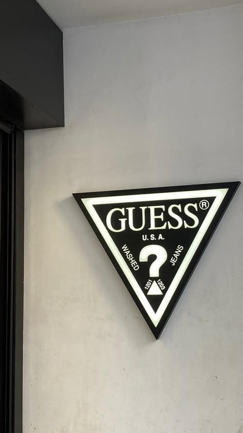 Guess Brand Aesthetic, Essentials Wallpaper Iphone, Guess Wallpaper Iphone, Guess Wallpaper, Pfp Instagram Aesthetic, Guess Aesthetic, Wallpaper Aesthetic Wallpaper, Guess Brand, Guess Logo