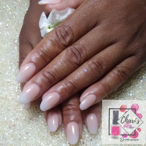 Medium Length Round Nails, Short Nude Almond Nails, Short Ombre Nails, Acrylic Nails Almond Shape, Short Ombre, Short Almond Nails, Shaped Nails, Chrome Nail, Winter Nails Acrylic