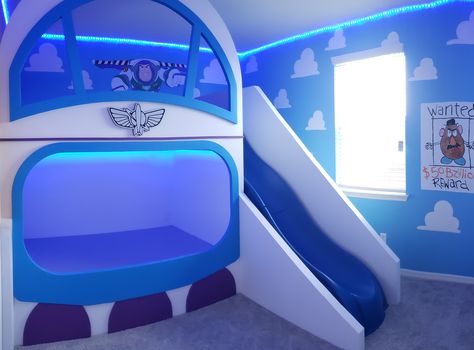 Toy Story Bedding, Toy Story Bedroom, Toy Story Room, Lower Bed, Scandinavian Kids Rooms, Kids Rooms Shared, Star Wars Bedroom, Staircase Landing, Small Kids Room