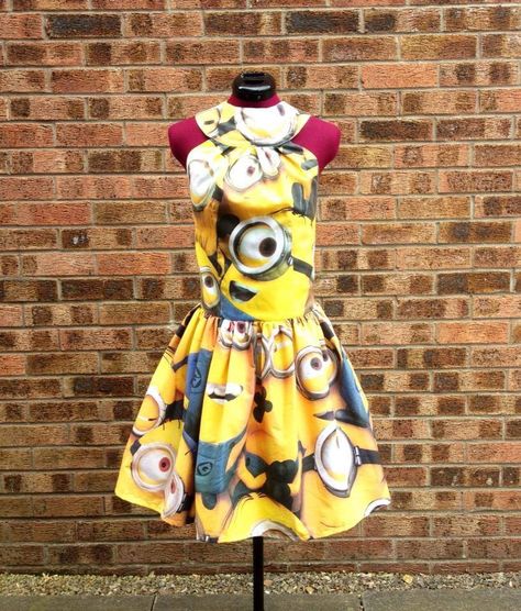 Despicable Me Minions Dress, available as a made to order dress from www.interrobangart.co.uk Minion Wedding Dress, Paisley Core, Minion Suit, Minion Things, Minion Wedding, Wedding Meme, Minion Dress, Weddding Dress, Silly Clothes