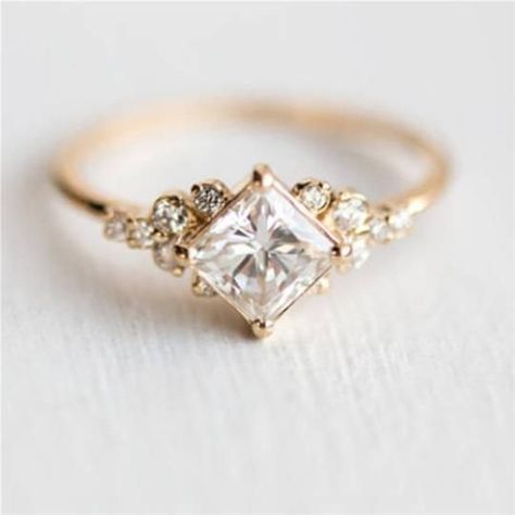 Antique Engagement Ring, Vintage Style Rings, Ring Inspo, Moissanite Diamond Rings, Dream Engagement Rings, Alternative Engagement Rings, Dream Engagement, Engagement Ring Cuts, Put A Ring On It