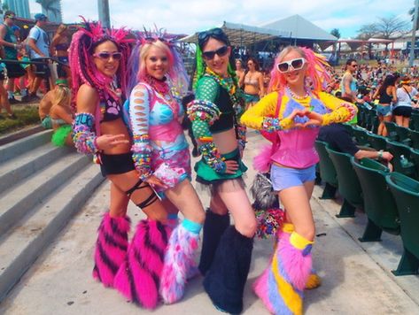 Rave Girl Aesthetic, Rave Girl Outfits, Raver Outfits, Rave Aesthetic, Cybergoth Style, Rave Fit, Neon Rave, Rave Dress, Raver Girl