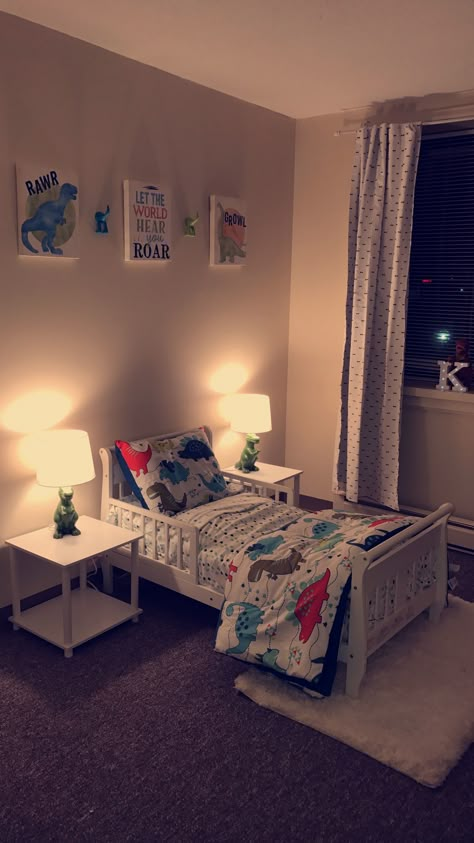 Toddler dinosaur bedroom Dino Room, Teenager Bedroom Boy, Teenage Boy Room, Toddler Boy Room Decor, Toddler Room Ideas, Boy Toddler Bedroom, Dinosaur Bedroom, Toddler Boy Room, Cool Kids Rooms