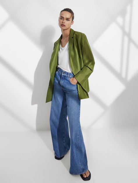 Green Coat Outfit, Massimo Dutti Summer, Linen Blazers Women, Massimo Dutti Women, Parrot Green, Linen Collection, Green Coat, Coat Outfits, Linen Blazer