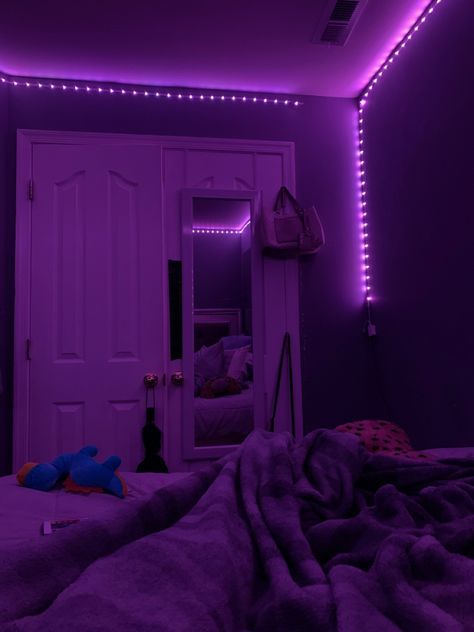 Sisters Bedroom, Room Ideas For Men, Vibey Apartment, Room Ideas For Men Bedroom, Baddie Room, Pink Led Lights, Baddie Apartment, Baddie Apartment Ideas