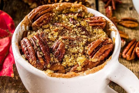 Pecan Pie Mug Cake, Pecan Pie In A Mug, Pie In A Mug, Icing Recipe For Cake, Pie In A Cup, In A Mug Recipes, Autumn Cakes, Best Pecan Pie Recipe, Desserts For One