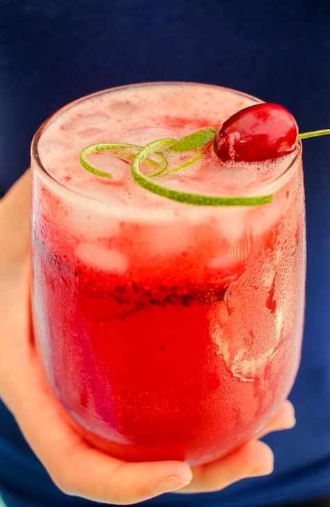 Lime Vodka Drinks, Cherry Vodka Drinks, Cherry Cocktail Recipes, Slow Cooker Drinks, Sonic Cherry Limeade, Cosmo Recipe, Cherry Drink, Yummy Cocktails, Cherry Vodka