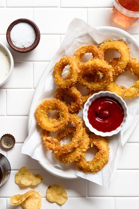 Kettle Cooked Chips, Baked Onion Rings, Baked Onion, Onion Rings Recipe, Potato Onion, Crispy Onions, Potato Chip, Beer Batter, Grilling Season