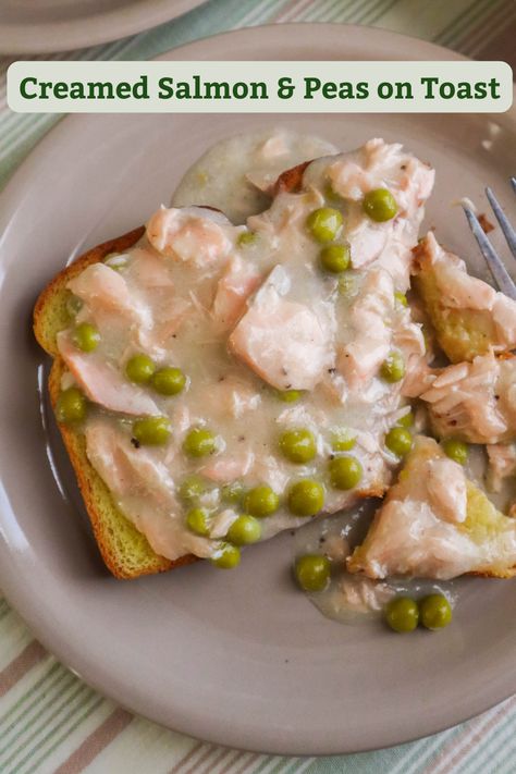 Salmon and peas on toast is a blast from yesteryear. It's a nutritious and delicious protein packed meal. Salmon And Peas, Peas On Toast, No Egg Desserts, Italian Sausage Pasta, Pork Salad, Easy To Make Dinners, Protein Packed Meals, One Pan Meals, On Toast