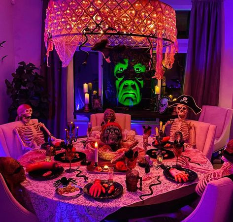 Horror Themed Restaurant, Halloween Dining Table, Spooky Island, Nightmare Monster, Adult Halloween Party Decorations, Halloween Watch, Halloween Pumpkin Stencils, October Vibes, Neon Halloween