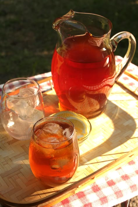 Sweet Tea Recipe Southern Sweet Tea Aesthetic, Sweet Tea Aesthetic, Iced Tea Aesthetic, Book Marathon, Iced Sweet Tea, Tea Vibes, Sweet Tea Recipe, Sweet Iced Tea, Aesthetic Tea