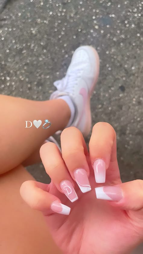 Letter D On Nails Initials, D Nail Initial, Nails With D On It, Nails With Intials D, Acrylic Nails With D Initial, Nails With Initial D On Them, Bf Nail Initial, Nails With Initials French Tip, Nails Acrylic With Initial On Them