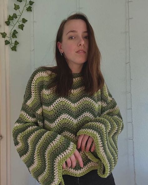 Green And White Crochet Sweater, Crochet Jumper Inspiration, Drop Shoulder Crochet Sweater, Over Sized Crochet Sweater, Crochet Ripple Top, Zig Zag Crochet Sweater, Crochet Wave Sweater Pattern, Ripple Stitch Crochet Sweater, Chevron Crochet Sweater