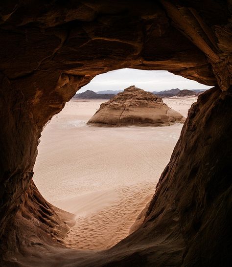 Saint Catherine's Monastery, Desert Sand Dunes, Desert Travel, Desert Mountains, Fun Deserts, Desert Sand, Public Domain Images, Sand Dunes, Phone Wallpapers