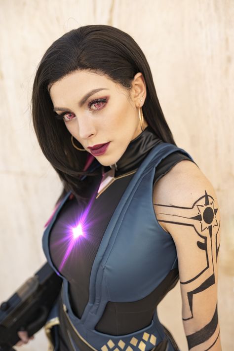 Cosplay of Reyna Reyna Arm Tattoo Valorant, Reyna Valorant Cosplay, Reyna Tattoo Valorant, Reyna Cosplay, Valorant Cosplay, Valorant Art, Reyna Valorant, Female Portrait Photography, Cosplay Inspo