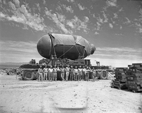 Manhattan Project, US atomicManhattan Project, US atomic weapons programme, is ready to test-fire first ever nuclear bomb, nicknamed "The Gadget", in New Mexico desert. J. Robert Oppenheimer, Hiroshima Nagasaki, Werner Heisenberg, Nuclear Test, Richard Feynman, Manhattan Project, Nagasaki, Nuclear Power, Interesting History