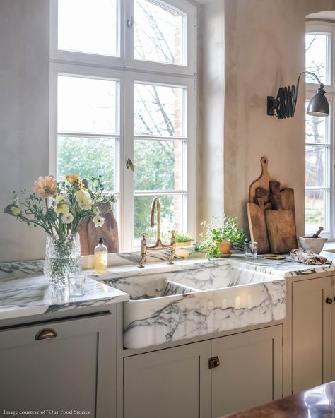 Tuscan Farmhouse Arabescato Marble Sinks | deVOL Kitchens Villa Inspiration, Earthy Kitchen, Pickled Asparagus, Enchanting Places, Kitchen Sink Window, Top Kitchen Trends, Rustic Farmhouse Furniture, Tuscan Farmhouse, Swedish Summer