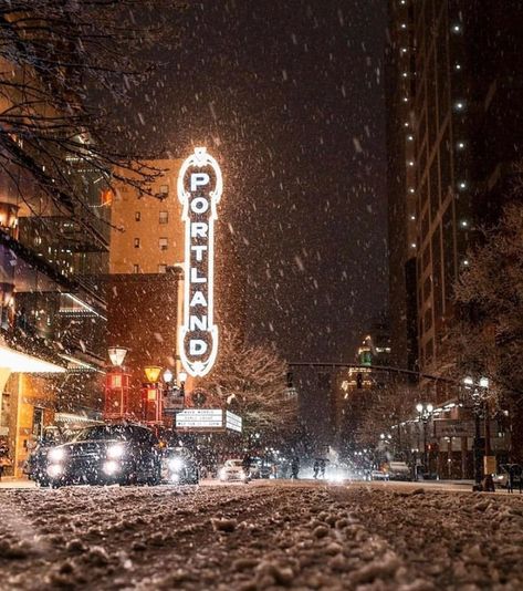 Portland Oregon In January, Portland Oregon Winter, Snow In City, Portland Christmas, Portland Oregon Christmas, Portland Oregon Aesthetic, Portland At Night, Portland Winter, Northwest Aesthetic