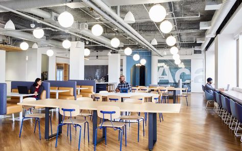 Confidential Technology Headquarters | SmithGroup Soft Seating Area, Moveable Wall, Height Adjustable Workstation, Plexiglass Panels, Personal Workspace, Reading Space, Corporate Headquarters, Corporate Interiors, Social Space