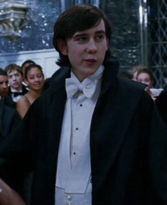 Neville Yule Ball, Neville Longbottom Yule Ball, Neville Longbottom Cute, Nevil Longbottom, Neville Longbottom Aesthetic, Harry Potter Neville, Matthew Lewis, Gellert Grindelwald, Harry Potter Wizard