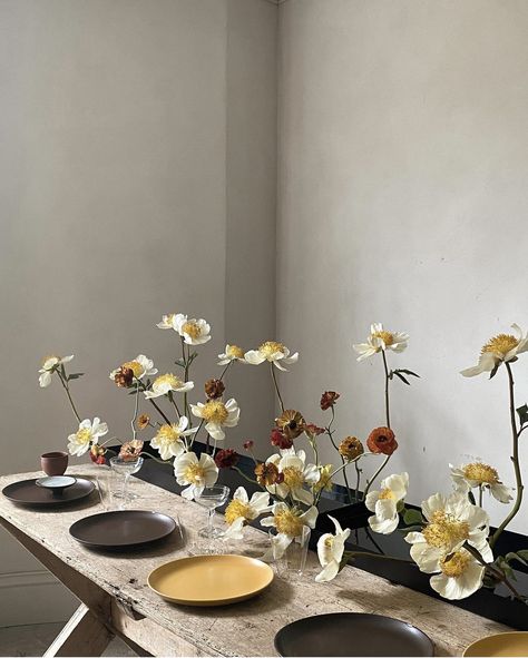 2024 Photoshoot, Minimalist Wedding Decor, Ikebana Flower Arrangement, Indoor Reception, Dinner Table Setting, Floral Designer, Wedding Table Settings, Wedding Tablescapes, Designer Vintage