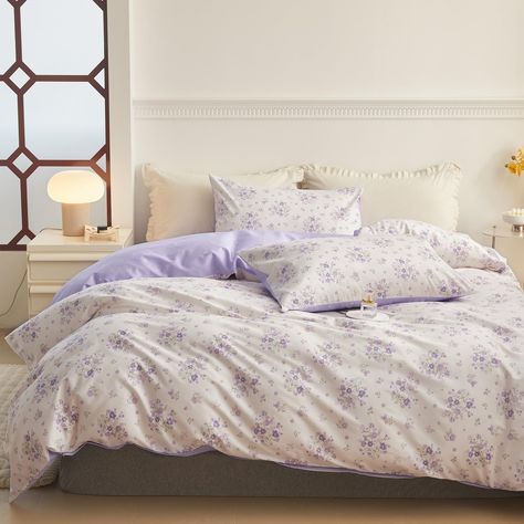 PRICES MAY VARY. Aesthetic Floral Comforter Set: The boho white comforter set with fresh chic shabby garden purple floral botanical pattern printed, add color and beauty and elegance to bedroom, it exhibits a simple yet exquisite aesthetic, perfect bedding set for homeowners with sophisticated tastes in cottage core room decor. The botanical comforter set is suitable for bedroom, guest room, school dormitory and so on Soft and Warm: The garden style purple floral comforter set is made of high qu Purple Floral Comforter, Floral Bed Spread, Aesthetic Comforter Sets, Purple Coquette Room, Lavender Bedroom Aesthetic, Cute Bedsheet, Cute Bed Set, Purple Floral Bedding, Botanical Comforter