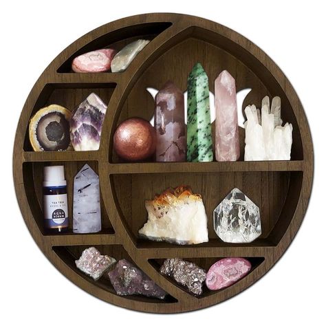 This Moon Shelf is perfect as a crystal display shelf or crystal holder. As you display your healing crystal stones on the wall, it will totally transform the look and feel of the room. These bedroom wall shelves are perfect for starting your collection of spiritual objects or to expand upon it in a beautiful way. Crystal Collection Display, Shelf For Crystals, Display Shelves Decor, Essential Oil Display, Crystal Display Shelf, Oil Display, Moon Shelf, Wooden Moon, Crystal Room