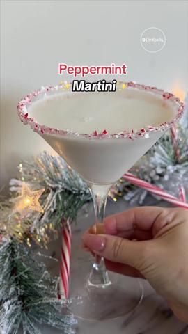 Rum-Rita on the rocks= White Christmas cocktail… #drink #christmas #re... | white christmas drink | TikTok White Christmas Drink, White Christmas Cocktail, Chocolate Peppermint Martini, Peppermint Martini Recipe, Chocolate Martini Recipe, Peppermint Vodka, Holiday Martinis, Peppermint Martini, Godiva Chocolate