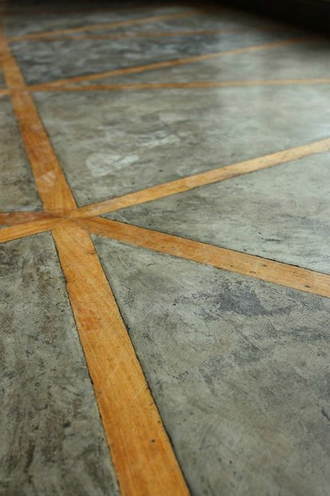 flooring- La touche d'Agathe - Sols et murs - sols, floor, wall, concrete, béton, painting, peinture, paint, wallpaper, papier peint, tapisserie, parquet, wood, carrelage, tiles, carreaux, ciment, flooring, mosaïque, briques, patterns, motifs, Concrete Wood Floor, Screed Floors, Wood And Concrete, Cement Floor, Concrete Wood, Interior Floor, Floor Patterns, Floor Design, On The Floor