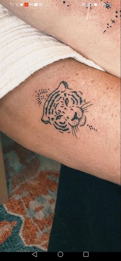 Simplistic Tiger Tattoo, Tiger Sun Tattoo, Tiger Face Tattoo For Women, Tiger Small Tattoo, Small Tiger Tattoo For Women, Ankle Sleeve Tattoo, Simple Tiger Tattoo, Leo Tattoo For Women, Magick Tattoo