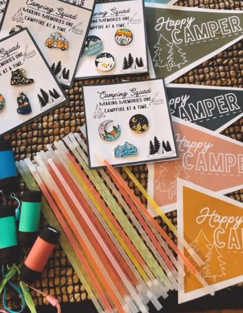 Camping Party Goodie Bags, Teenage Camping Party, Camping Theme Favors, Camp Party Ideas For Adults, Glamping Party Food, Camp Themed Wedding Favors, Summer Camp Wedding Favors, Camp Theme Goodie Bags, Camp Themed Birthday Party Activities