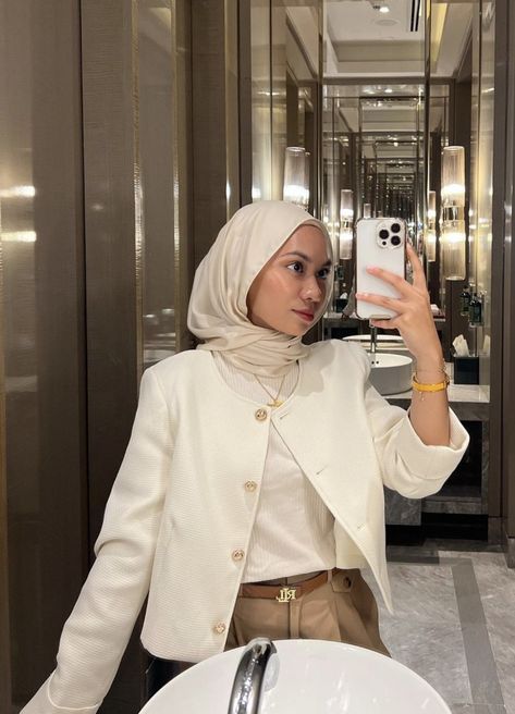 Night Out Outfit Hijab, Hijabi Fancy Outfit, Hijabi Smart Casual Outfit, Smart Casual Work Outfit Hijab, Clean Hijab Outfit, Smart Casual Women Hijab, Classy Lunch Outfit, Hijabi Old Money Outfits, Classy Hijabi Outfits