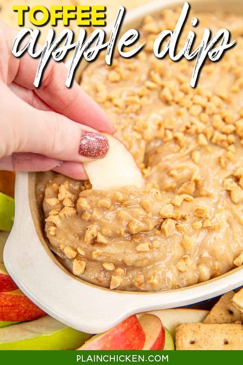 Toffee Apple Dip Recipe - effortless to make and tastes great! Creamy, rich, and loaded with crunchy toffee bits, this dip is perfect for pairing with fresh apple slices, graham crackers, or pretzels. It's a crowd-pleaser that's incredibly easy to make and perfect for fall gatherings, parties, or just a cozy night in. Fall Dessert Dip Recipes, Apple Butter Dip, Fall Dip For Apples, Apple Finger Food, Fruit Dip For Apples, Finger Desserts For Fall, Fall Apple Dip, Girls Night Snacks Easy, Dip For Graham Crackers