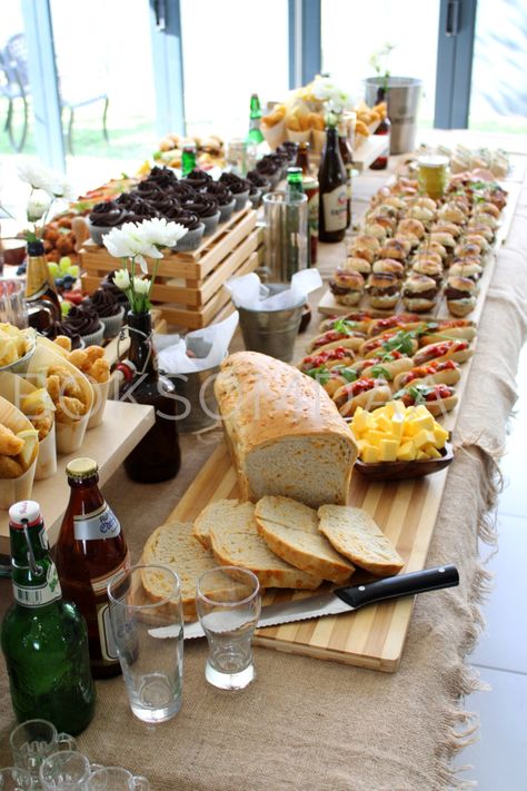 Brewery Graduation Party, Outdoor Birthday Party For Men, Husband's Birthday Party Ideas, Beer Set Up Party Ideas, Cheers To Beers Party, 50th Birthday Buffet Ideas, 40th Birthday Ideas For Men Food, Bar Themed Birthday Party, Beer And Brats Party