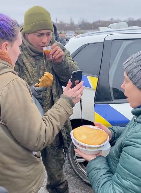 Video Appears to Show Russian Soldier in Tears as He's Fed by Ukrainians and Allowed to Call Home Russian Fighter, Military Support, Us Soldiers, Viral Video, The European Union, Public Relations, Super Powers, Social Media Platforms, Viral Videos