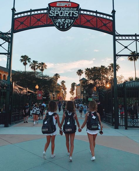 Cheerleading Worlds Aesthetic, All Star Cheerleading Aesthetic, Cheer Aesthetic Pictures, Uca Nationals Disney, Cheer Pictures All Star, Cheer Comp Poses, Allstar Cheer Aesthetic, Competitive Cheer Aesthetic, All Star Cheer Aesthetic