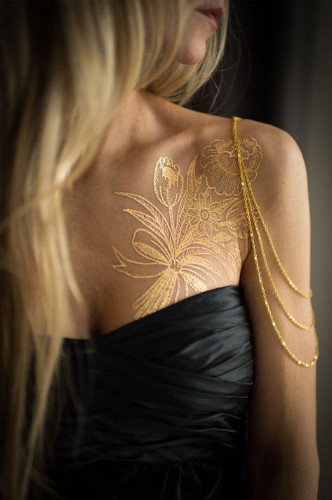 Vibrant Temporary Tattoos Designed by Famous Artists Who Ink Permanent Body Art - My Modern Met Diy Tattoo Permanent, Tattoo Diy, Gold Bouquet, Metallic Tattoo Temporary, Gold Tattoo, Metal Tattoo, Disney Tattoo, Temporary Tattoo Designs, Diy Tattoo