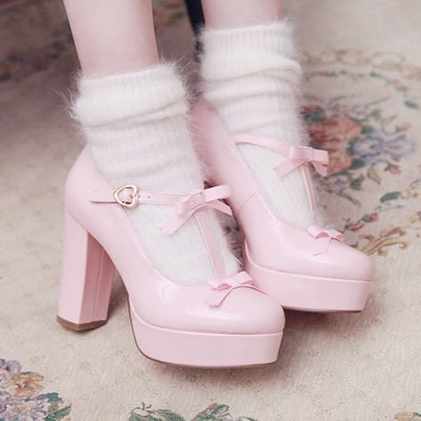 ♡₊˚༄˳ 𝒑𝒊𝒏𝒕𝒆𝒓𝒆𝒔𝒕: ѕoyvιrgo┊soyvirgo.com ♡ Sepatu Platform, Dr Shoes, Kawaii Shoes, Kawaii Fashion Outfits, Pastel Pink Aesthetic, Aesthetic Shoes, Pretty Shoes, Dream Shoes, Kawaii Clothes