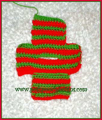 Crochet Mini Christmas Ornaments Free Pattern, Crochet Mini Sweater Ornament, Crochet Sweater Ornament Pattern, Ernie Und Bert, Ugly Christmas Sweater Ornament, Sweater Ornaments, Crochet Christmas Ornaments Free, Ornaments Crochet, Crochet Ornament Patterns