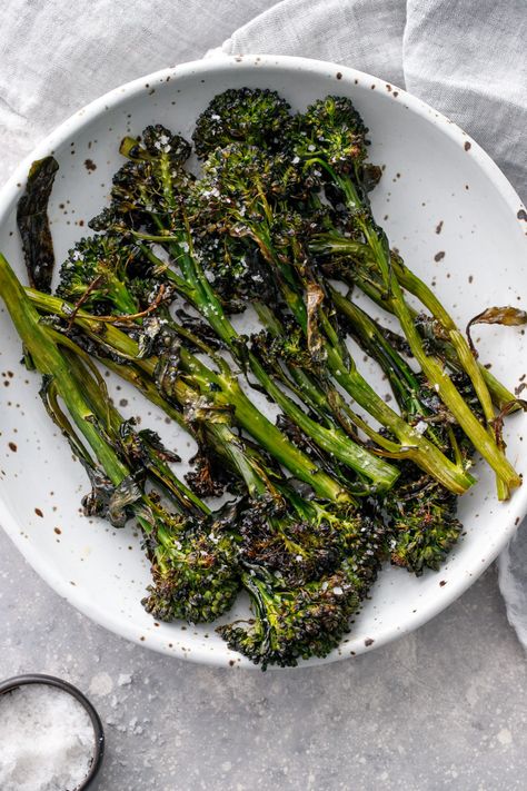 Baked Broccolini Oven, Brocollini Recipes, Brocolini Recipes, Broccolini Recipe, Roasted Broccolini, Easy Oven, Burger Bar, Veggie Side Dishes, Veggie Dishes