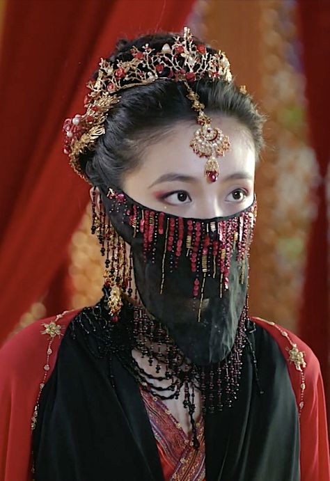 Fantasy Veil Mask, Fantasy Veil, Chinese Fantasy Hairstyle, Chinese Face Veil, Ancient Chinese Headdress, Veiled Girl, Chinese Opera Headdress, Traditional Asian Dress, Fashion Show Invitation