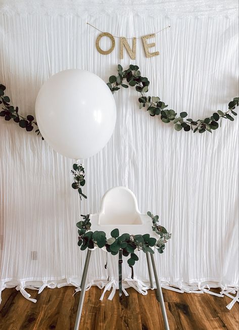 Aesthetic One Year Old Birthday, Budget Friendly Backdrop Ideas, Olive First Birthday, Eucalyptus First Birthday, Greenery Birthday Party Decor, 1st Birthday Aesthetic, Birthday Decorations One Year Old, First Birthday Aesthetic, Minimalist Birthday Decor Simple