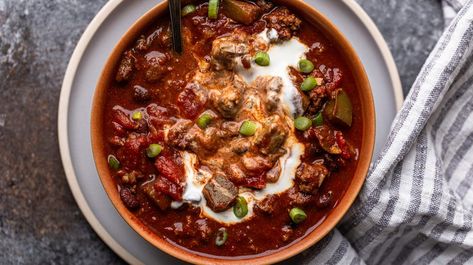 Best Ever Bear Chili | What To Do With Ground Bear Meat - Miss Allie's Kitchen Chili Meat Recipes, Bear Chili Recipe, Bear Meat Recipe, No Meat Chili Recipe, Bear Meat, Venison Meatballs, Slow Cooker Chicken Tortilla Soup, Meat Chili, Chili Toppings