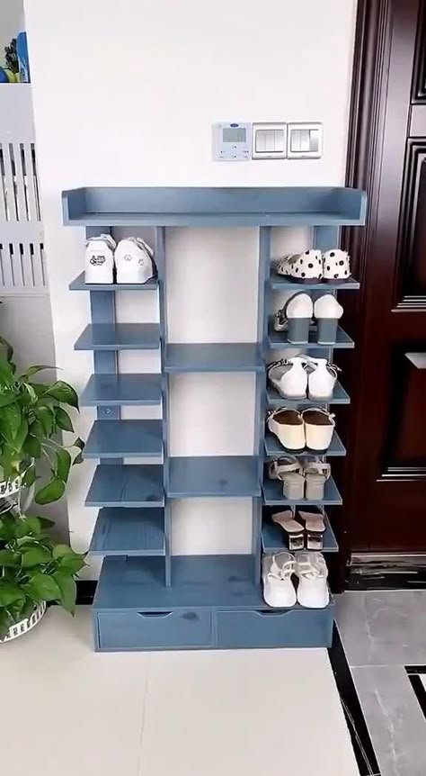 Wooden Shoe Rack Designs, Wall Shoe Rack, Shoe Cabinet Design, Diy Shoe Storage, Wood Shoe Rack, Diy Shoe Rack, Wooden Shoe Racks, Packing Hacks, Seni Dan Kraf