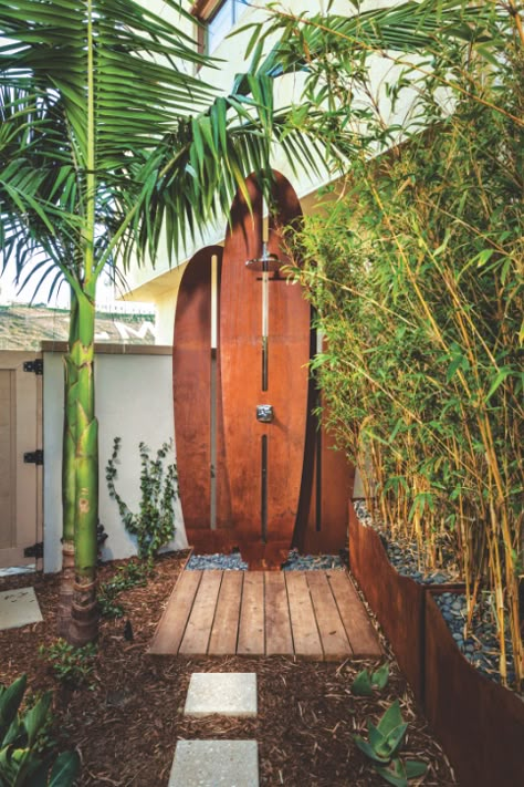 Outside Showers, Shower Outdoor, Outside House, Tropical Outdoor, Outdoor Bathroom Design, Adirondack Furniture, Wooden Surfboard, Rust Patina, Pool Shower