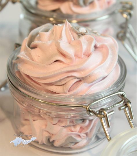 Diy Whipped Soap, Whipped Soap Recipe, Whipped Soap Diy, Shea Butter Whipped, Milk Soap Recipe, Scrub Diy, Whipped Body Cream, Diy Body Butter, Lip Scrub Diy