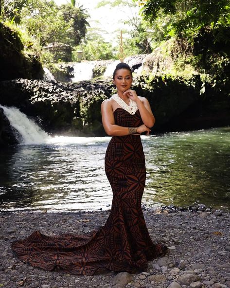 Honouring our Ancestors is remembering the past, acknowledging the present and shaping the future. We are the product of the love of… | Instagram Islander Wedding Dress, Samoan Formal Dress, Polynesian Prom Dress, Polynesian Wedding Dress, Samoan Wedding Dress, Samoan Dress Design, Polynesian Dress Style, Puletasi Styles Samoa, Islander Dresses