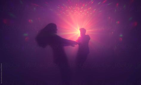 Dancing Couple Aesthetic, Lovers Dancing, Couple Dancing Aesthetic, Red Song, Party Night Club, Dancing Aesthetic, Profile Pictures Instagram, Disco Dance, Disco Lights