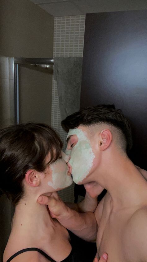 #coupleromantic #tumblr #boyfriend #skincare #pareja Boyfriend Skincare, Bad Romance, Best Couple, Cute Photos, Couple Pictures, A World, Vision Board, Romance, Skin Care