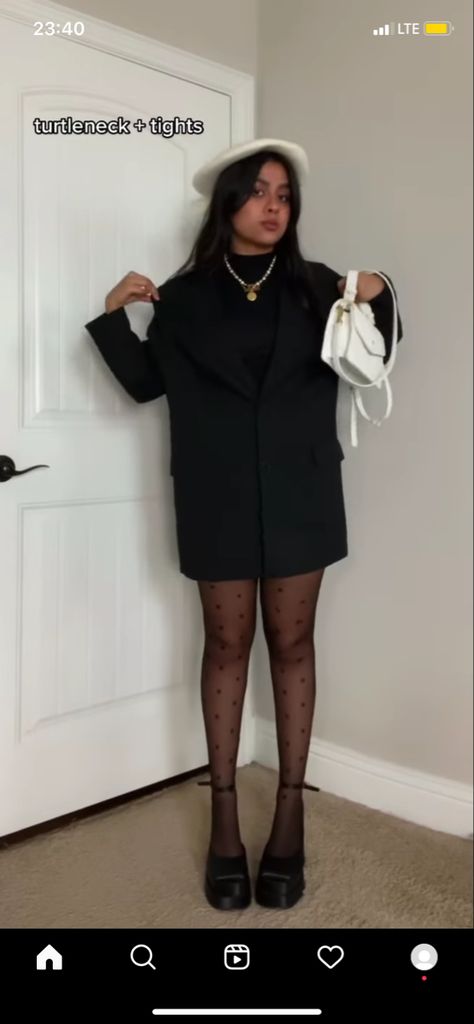 Tights And Pumps Outfit, Fun Tights, Pumps Outfit, Outfit Design, Tights Outfit, Berets, Blazer Suit, Outfit Ideas, Tights